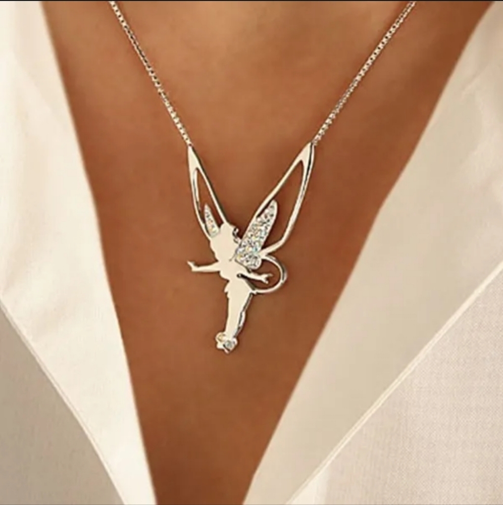 🧚‍♀️🧚‍♀️NEW🧚‍♀️🧚‍♀️DARLING!! TINKERBELL NECKLACE IN SILVER🧚‍♀️🧚‍♀️